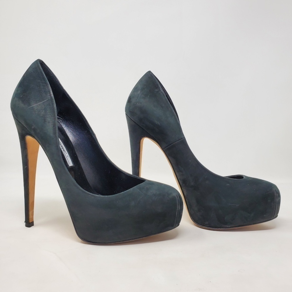 Brian Atwood Womens Round Toe Black Pumps